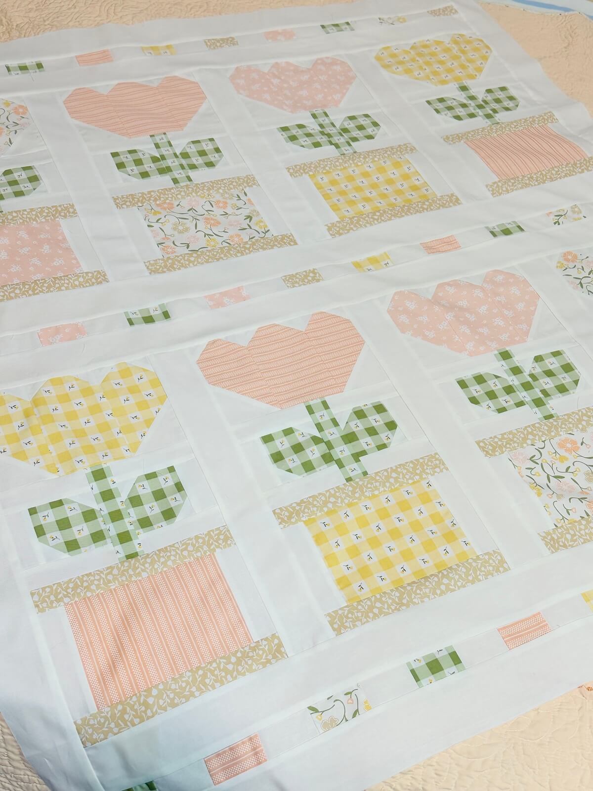 Bobbin Blooms Spring Quilt The Little Mushroom Cap A Quilting Blog